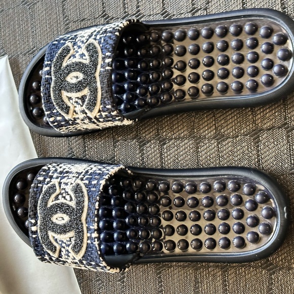 Chanel Tweed slides with rubber massage soles in size 40 Authentic - Picture 4 of 15